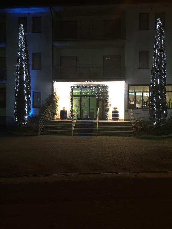 Aquamaris Hotel Sala Baganza Exterior foto