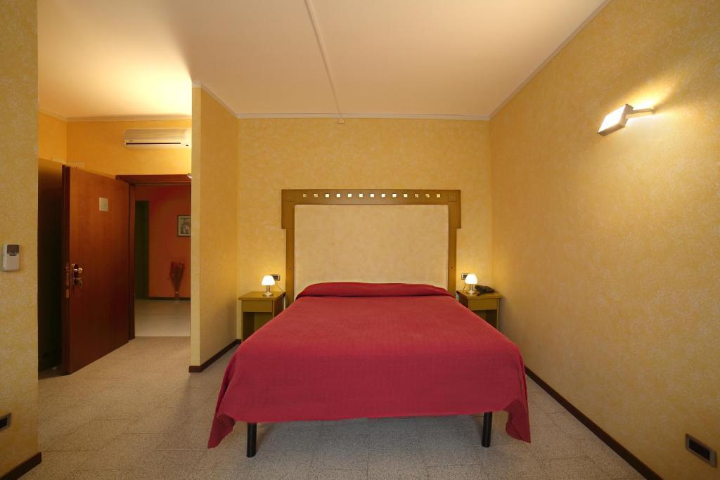 Aquamaris Hotel Sala Baganza Quarto foto